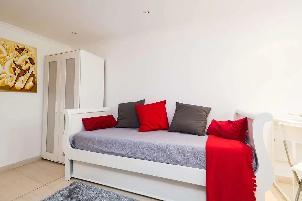 Low Cost - Historic City Center Rc Apartment Lisbon Portugal