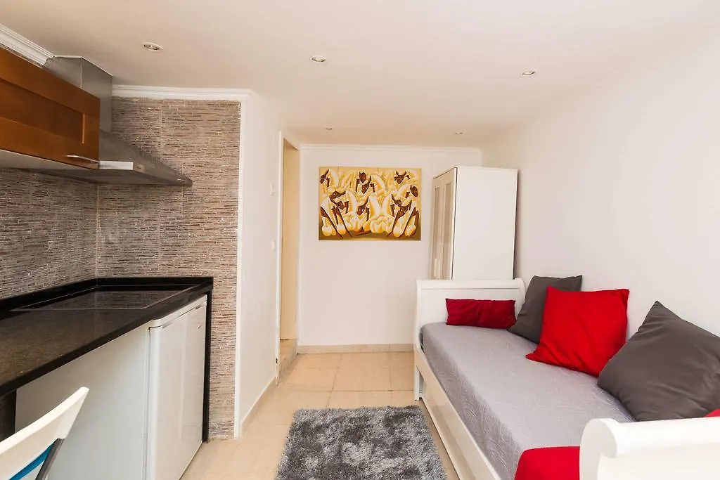 Low Cost - Historic City Center Rc Apartment Lisbon Portugal
